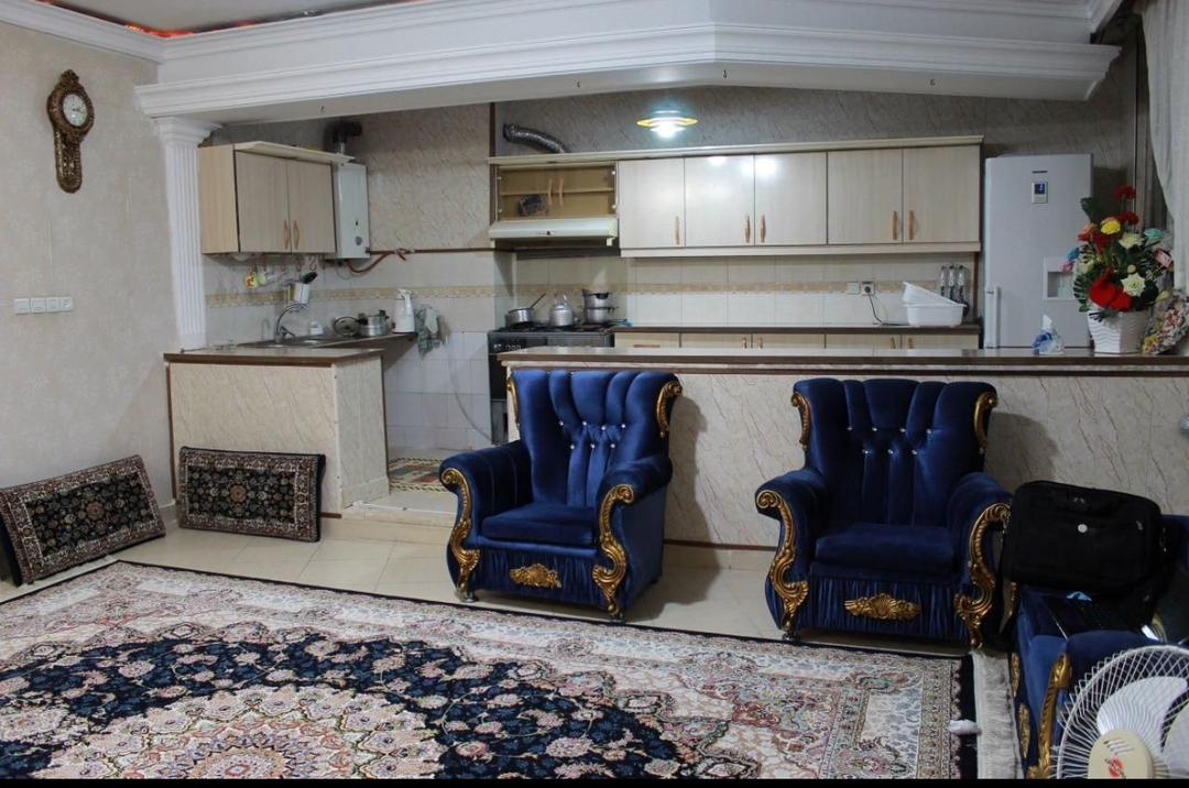 آپارتمان ۱۱۰ متر ۲۳ سال ساخت بهار کد ۳۰۰۱۰۱۳